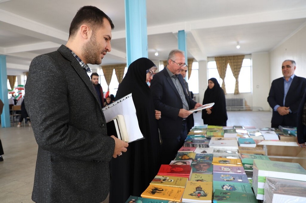 جشنی از جنس کتاب در آذربایجانغربی