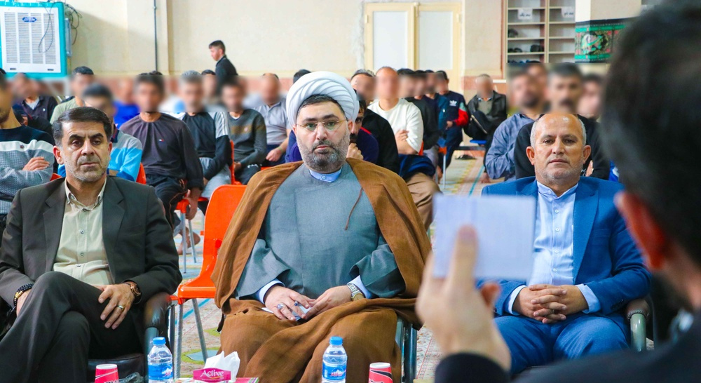 مددجویان ندامتگاه مرکزی خرمآباد خاطرات کتابی را به اشتراک گذاشتند