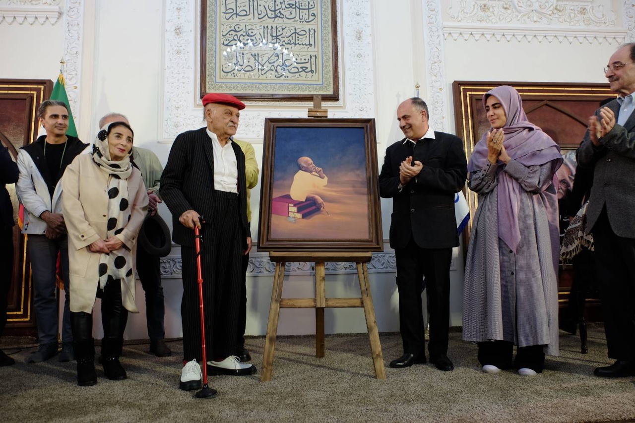 استاد صادقی حکمت قدیم را در منظری جدید به نمایش می‌گذارد