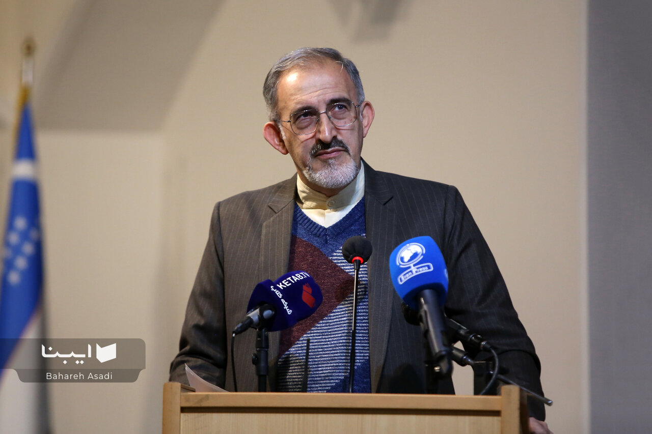 ایرانیان در عرصه کتاب سرآمد همه جهانیان بودند/ خط و کتابت تمدن را به وجود آورد