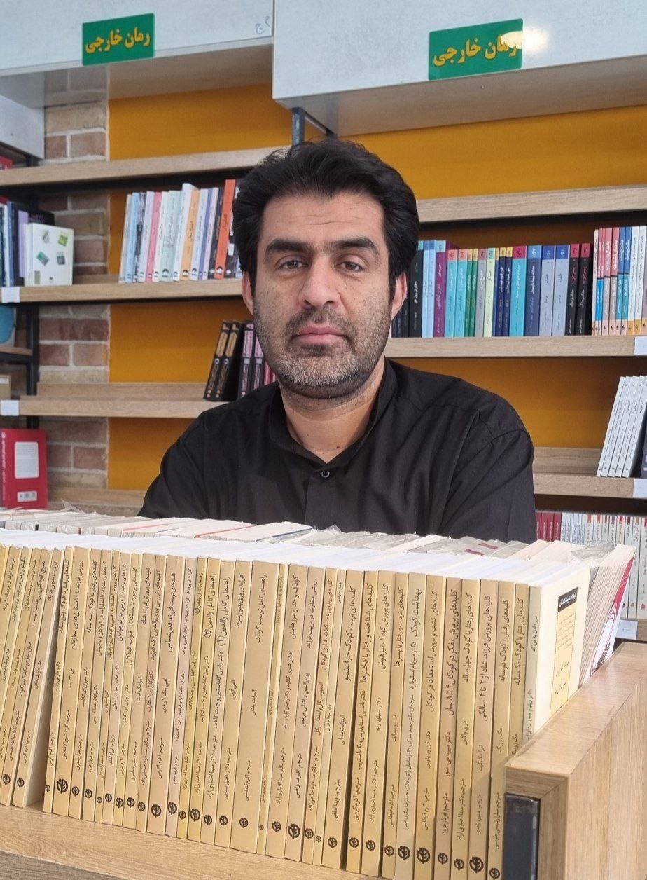 «کتابشهر» در مشهد بازگشایی شد/ «صنایعدستی» و «بازی» در کنار کتاب