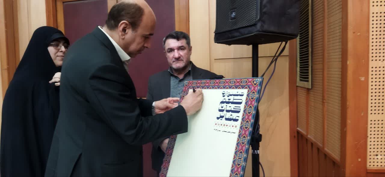 بازطراحی کتابخانهها با رنگ و لعاب گرافیکی کتابخوانی را جذاب میکند