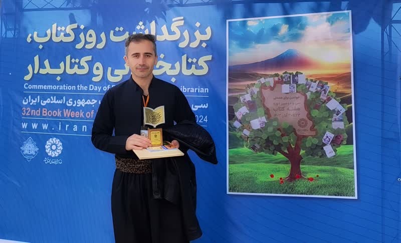 کتابخوانی در دل خانه باغهای بیساران/ روستایی با ۸۰۰ عضو فعال کتابخوان