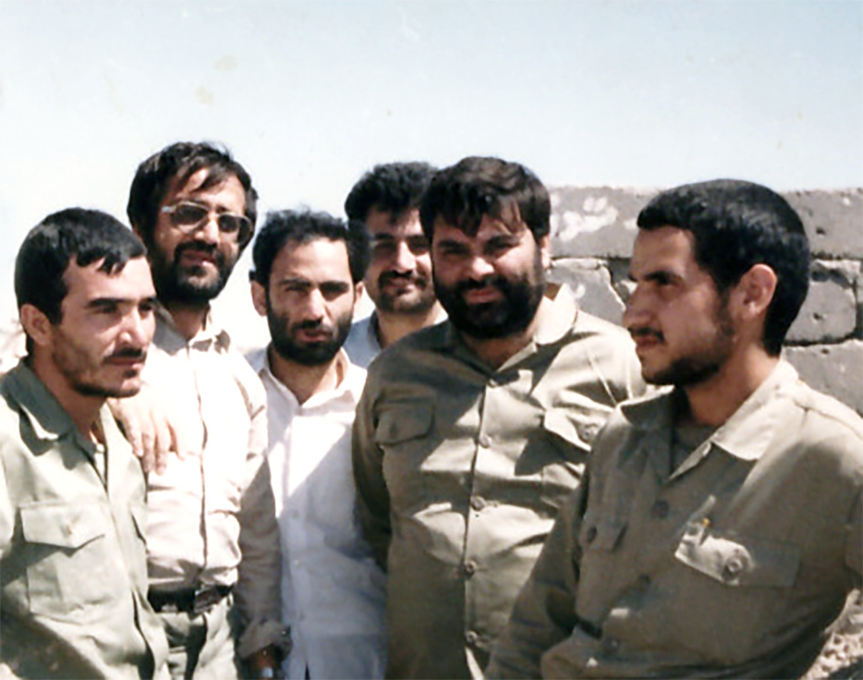 رفتوآمد دائمی در جادههای آلوده به کمین و مین خطرناک بود/ درایت امام در پذیرش قطعنامه