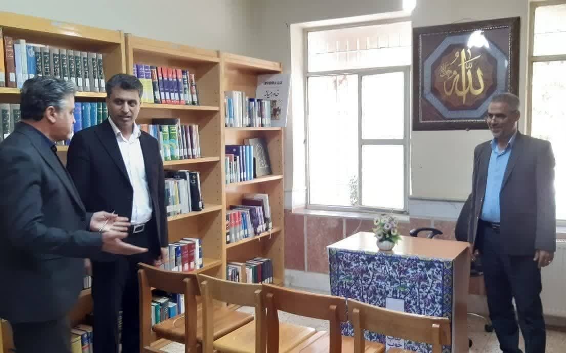 نشست «گعده امین» در سبزوار/ شب شعر «طلای سرخ» در تربتحیدریه