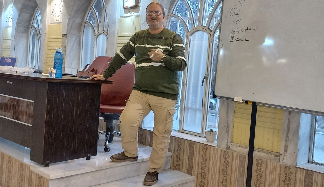 حکایت «مفلسی که عاشق شاه مصر شد» در اراک روایت شد