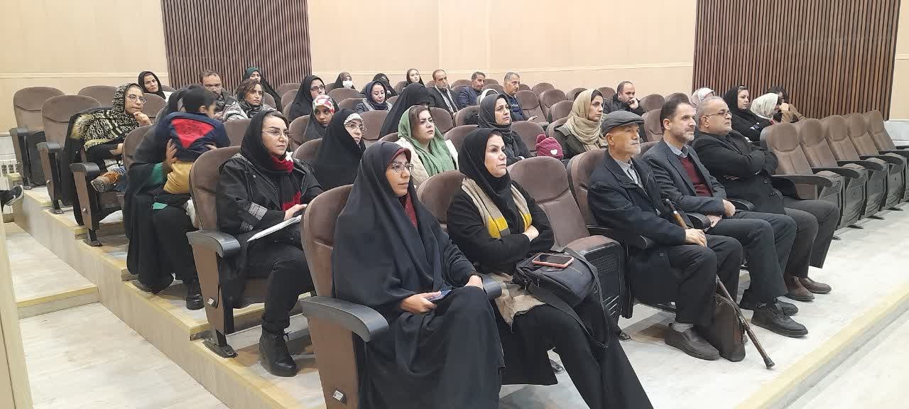 مجموعه داستان‌های کوتاه «دوشنبه‌های داستان» در دلیجان رونمایی شد