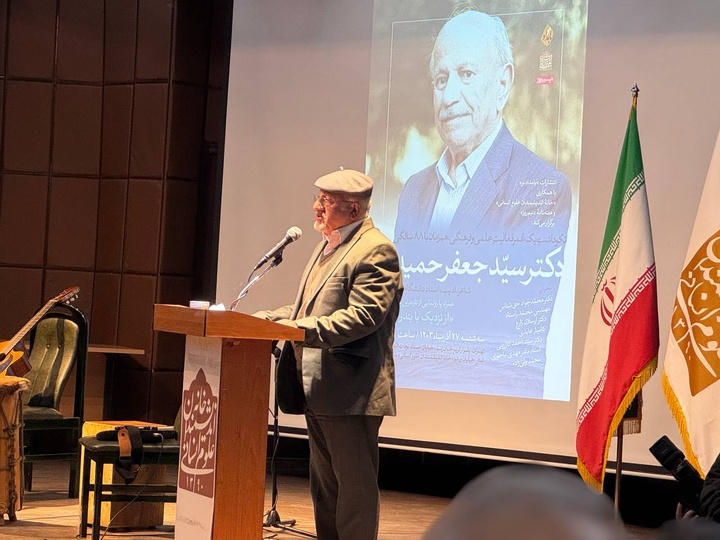 سیدجعفر حمیدی، حق بزرگی بر گردن ادبیات بومی بوشهر دارد / همنشینی حمیدی و آتشی در جوار آرامگاه سالار اسلام