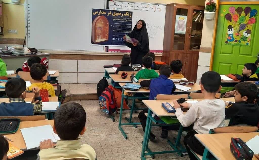 نشست کتابخوان در بردسکن/ اهدای کتاب در مهولات