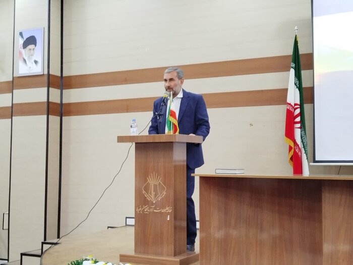 کتاب، فرهنگ جامعه را ماندگار میکند/ ۸ عنوان برگزیده ششمین دوره جایزه کتاب سال