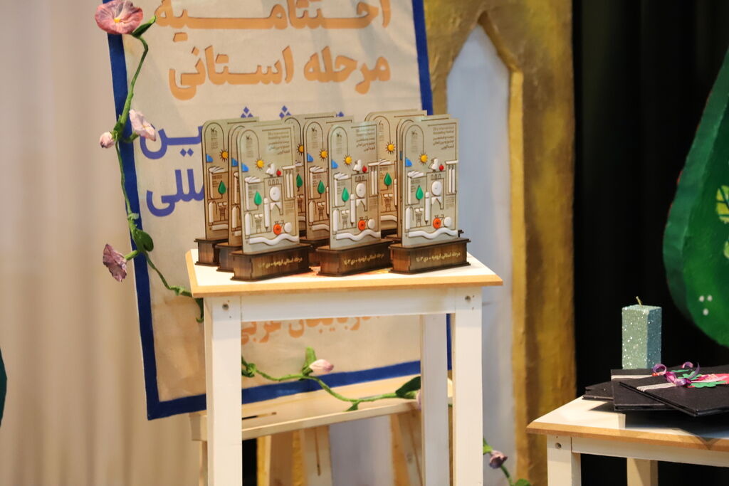 جهاد تبیین را با قصهگویی به کودکان و نوجوان منتقل کنیم