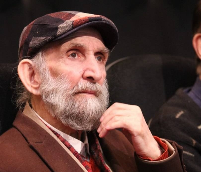 شبی بلند برای ستارههای کتاب ایران