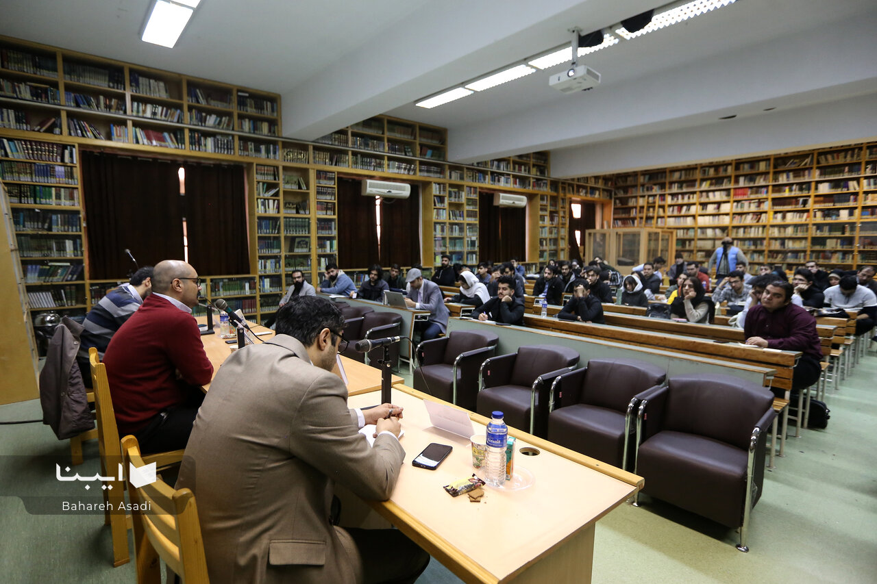 اسمیت، نماد خوشبینی و هگل نماد بدبینی به بازار آزاد است