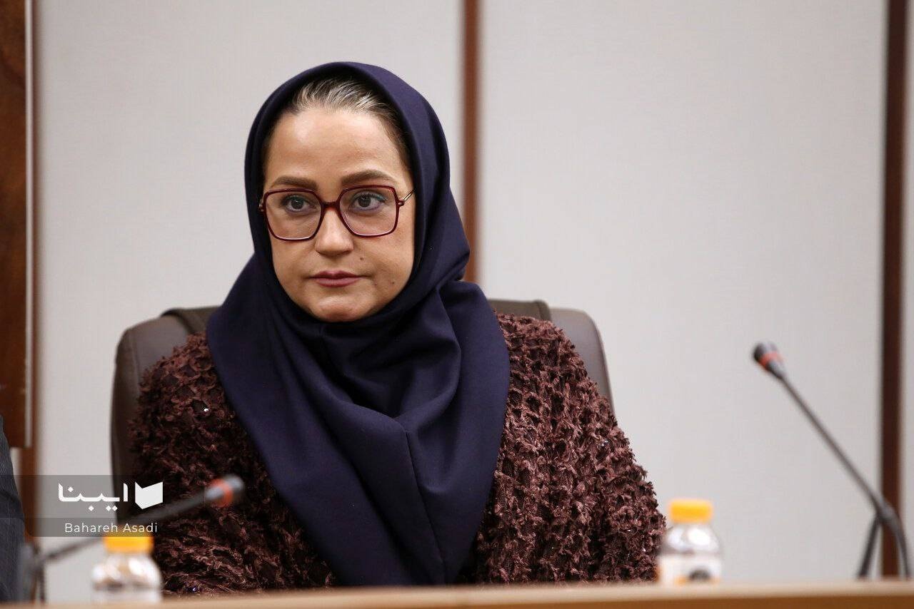 دست هوش مصنوعی در دست ناشر دست هوش مصنوعی در دست ناشر