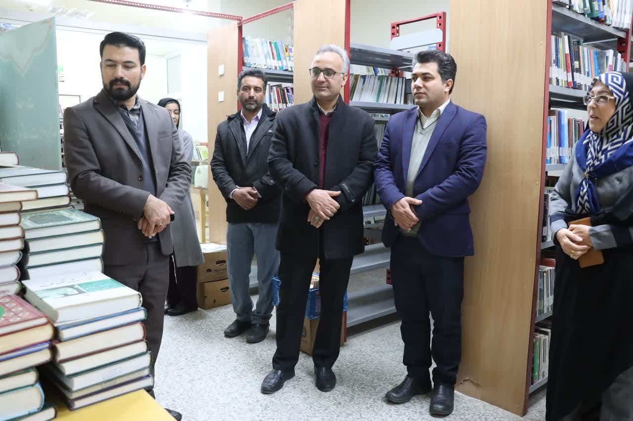 اهدای ۲ هزار جلد کتاب توسط خیر فرهنگی تا نشست برنامهریزی رونمایی از تقریظ رهبری