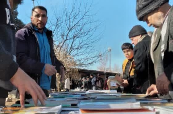 اهدای کتاب در تربتحیدریه/ نمایشگاه کتاب در سبزوار