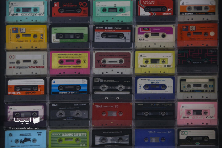 کتابفروشی «آموزگار»