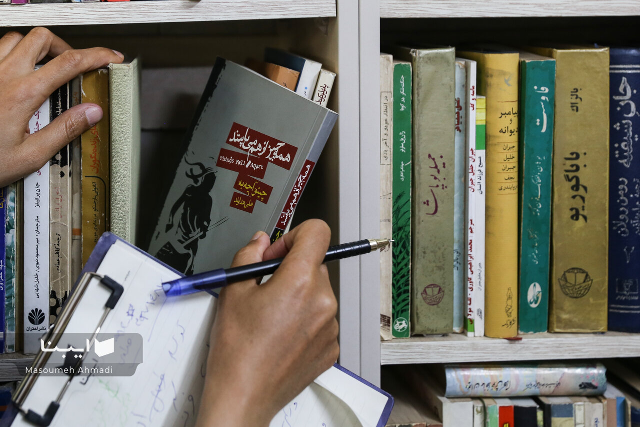 خوب و بد پیش‌فروش کتاب برای ناشر و کتابفروش