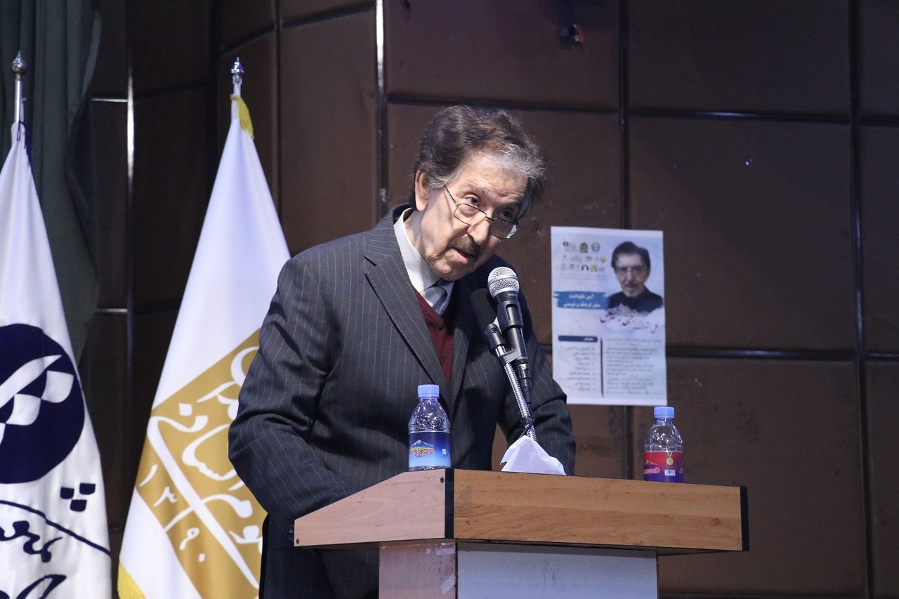 مجتهد شبستری از چهرههای فاخر دیپلماسی فرهنگی کشور است