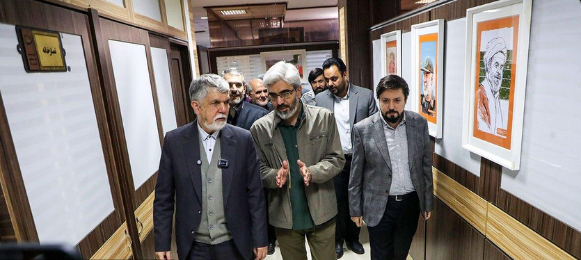 وزیر ارشاد پای درد دل روزنامهنگاران نشست/ حضور در تحریریه ۳ روزنامه مشهد