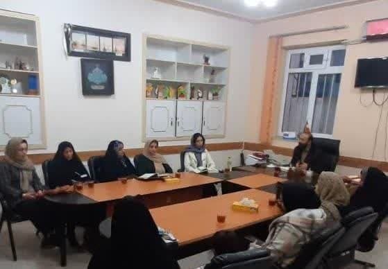 اهدای کتاب در نیشابور و تایباد/ شعرخوانی در بردسکن