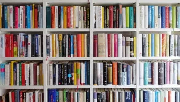 اهدای کتاب در نیشابور و تایباد/ شعرخوانی در بردسکن