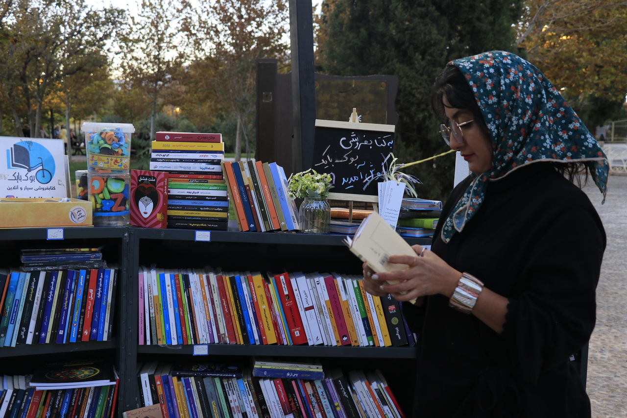 کتاب و دوچرخه همسفران مسیر دانایی شدند/ «بوک بایک»؛ ایدهای برای ترویج کتابخوانی کتاب و دوچرخه همسفران مسیر دانایی شدند/ «بوک بایک»؛ ایدهای برای ترویج کتابخوانی