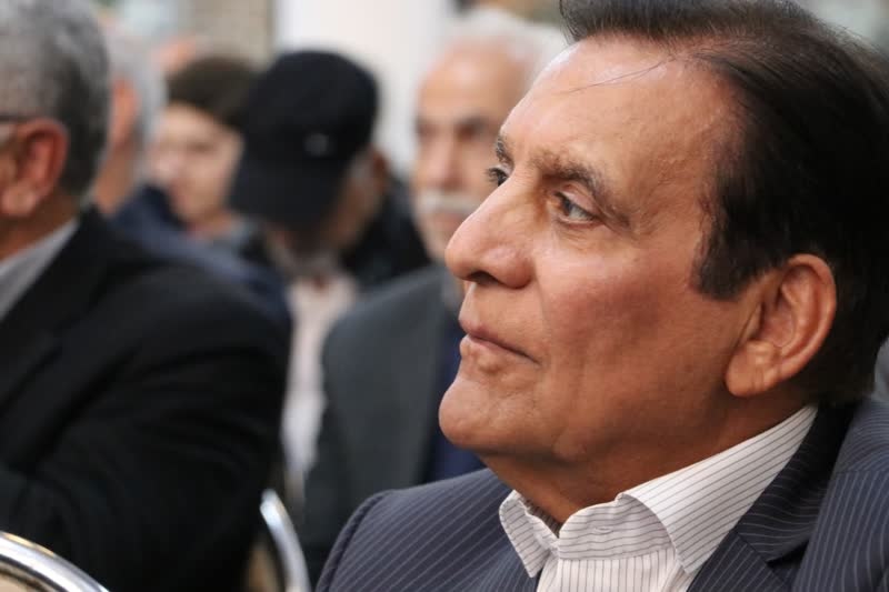 طبیبِ ادیبِ حبیبِ لرستان