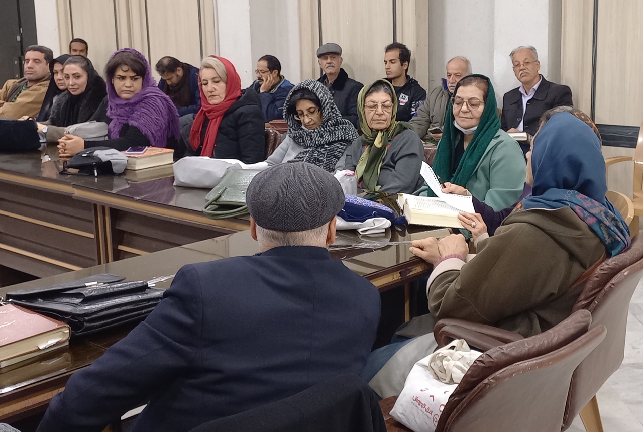 ارزش «فارسی گویی از زبان مولانا» در اراک روایت شد/ از زیبایی و هویت خود لذت ببرید