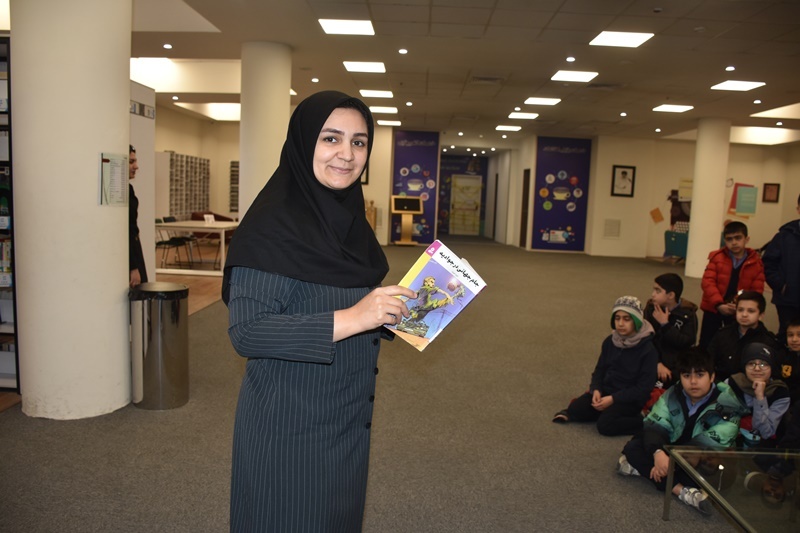 کارگاه آموزشی معرفی آثار «داوود امیریان» در مشهد برگزار شد