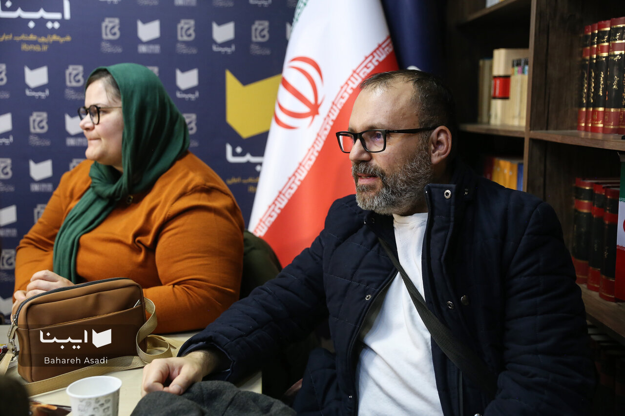 بازدید برگزیدگان المپیاد زبان و ادبیاتفارسی از خبرگزاری کتاب ایران