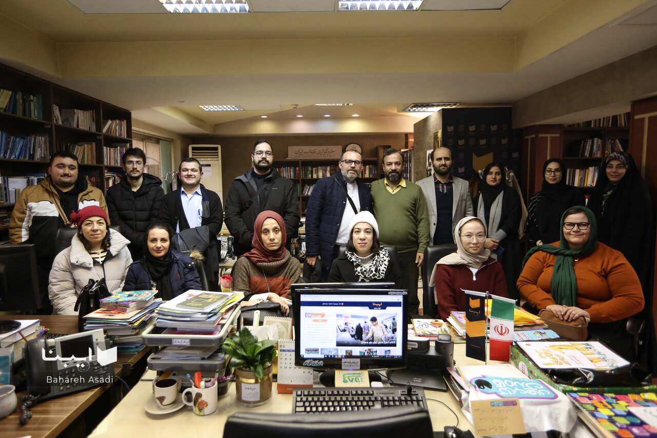 بازدید برگزیدگان المپیاد زبان و ادبیاتفارسی از خبرگزاری کتاب ایران