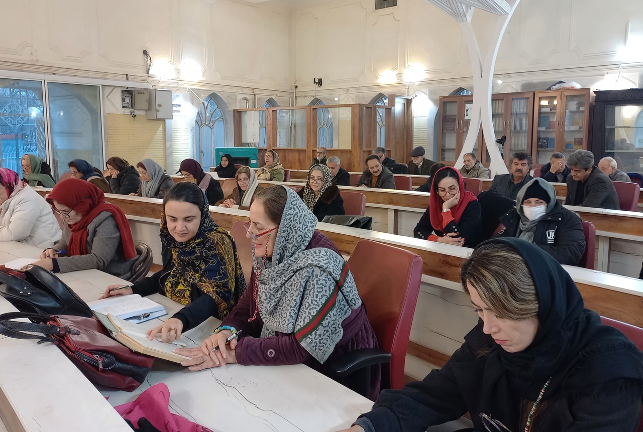 چگونگیِ «حکایت پند دیوانه ای با خواجه نا سپاس» در اراک نقل شد