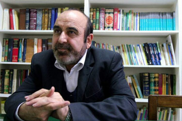 نویسندگان حوزه انقلاب به بستر دوران حکومت پهلوی محدود نشوند