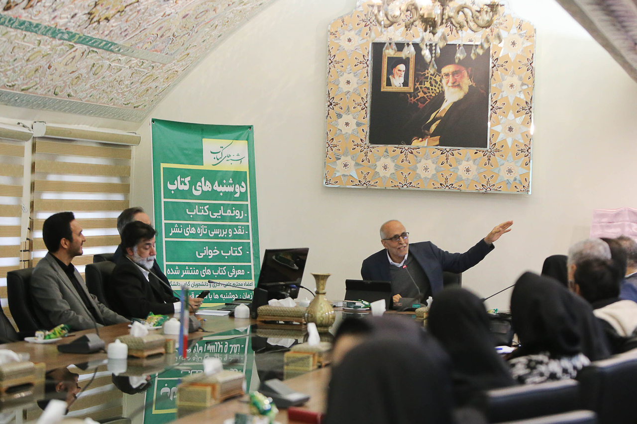 ذهن مستقل از محتوا و زمینه عمل می‌کند