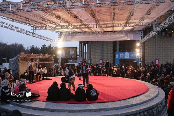 روز هشتم اجراهای خیابانی جشنواره تئاتر فجر