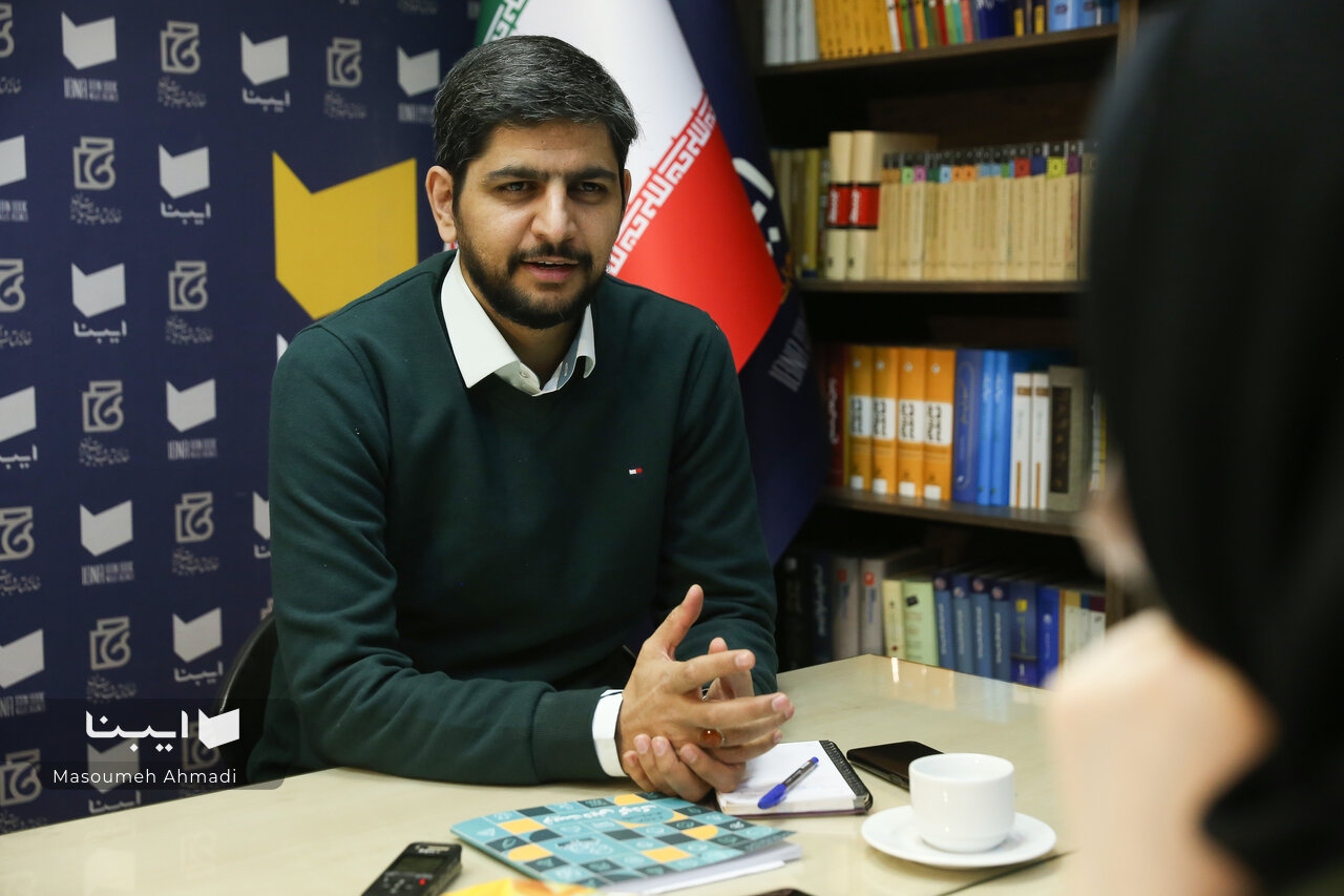 کتاب «مروری بر گفتارهای تربیت دینی کودک» رونمایی شد/ راهنمای تربیت دینی کودکان ویژه والدین و مربیان