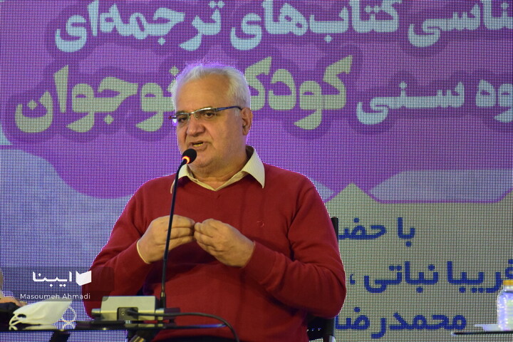 نویسندگان ما نگاه جهانی ندارند