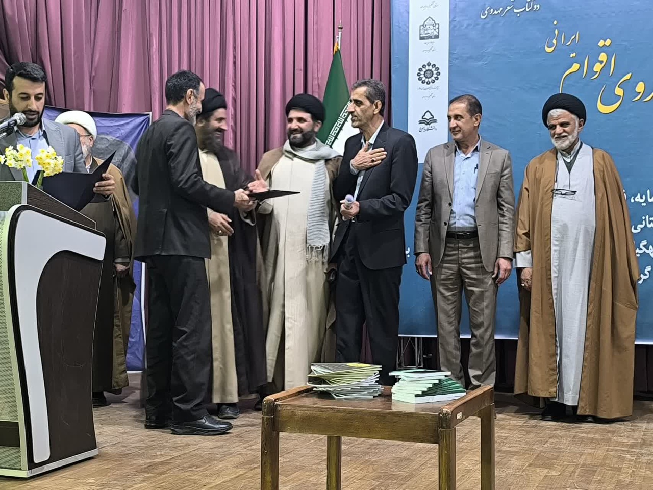 جشنواره ملی شعر مهدوی اقوام ایرانی برگزیدگان خود را شناخت