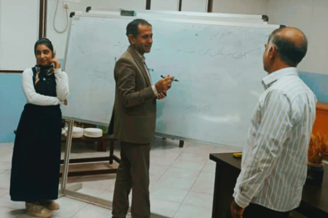 کارگاه آشنایی با قافیه در بندرعباس برگزار شد