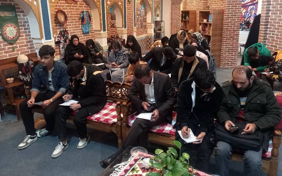 ویژهبرنامه «بهار جانها» در کتابخانه مرکزی خرمآباد برگزار شد