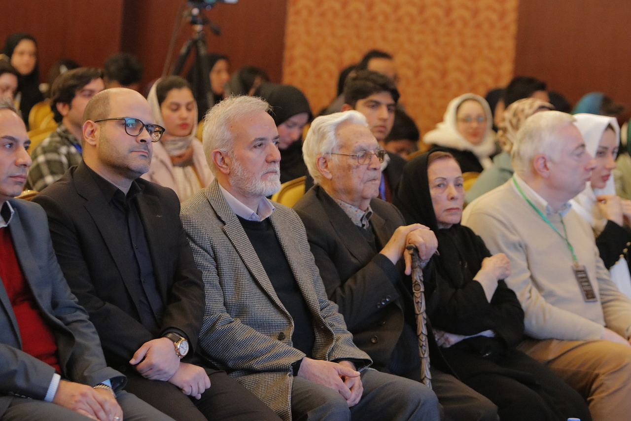 سنگ بنای نخستین جایزه علمی قطب‌الدین شیرازی گذاشته شد/ رونمایی اثر نفیس و خطی و ادیب و منجم ایرانی