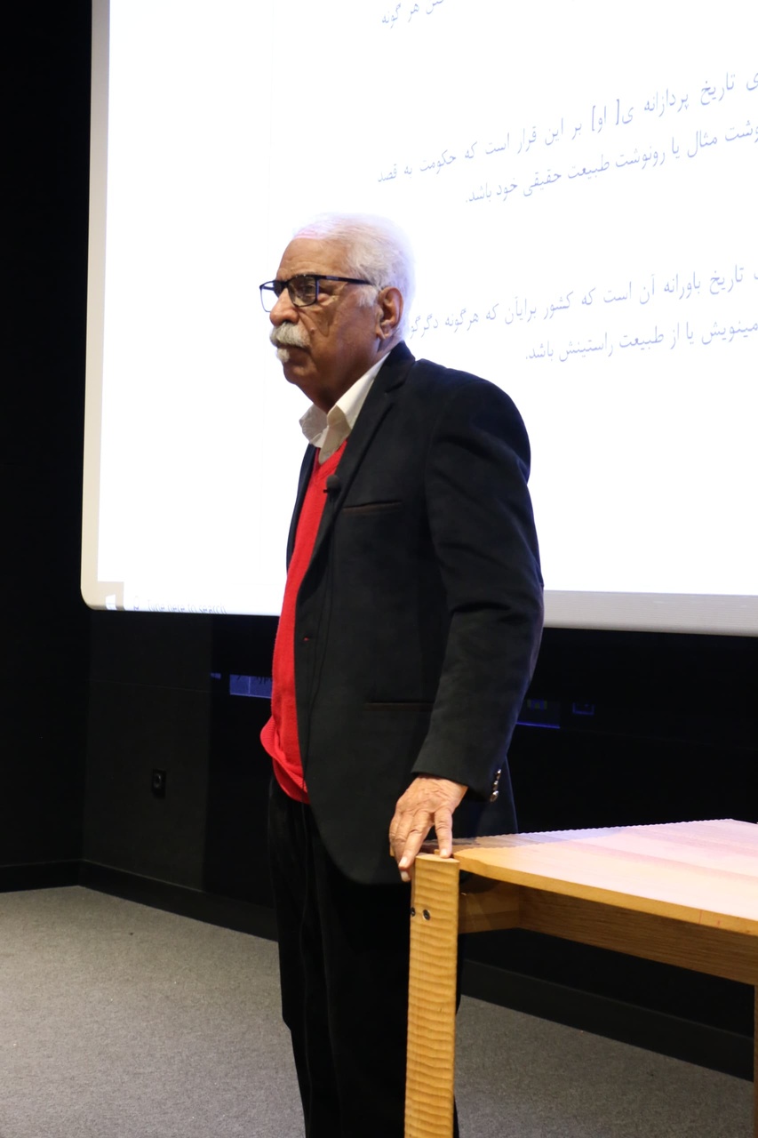 «ترجمه از نگاه مترجمان» در شیراز برگزار شد