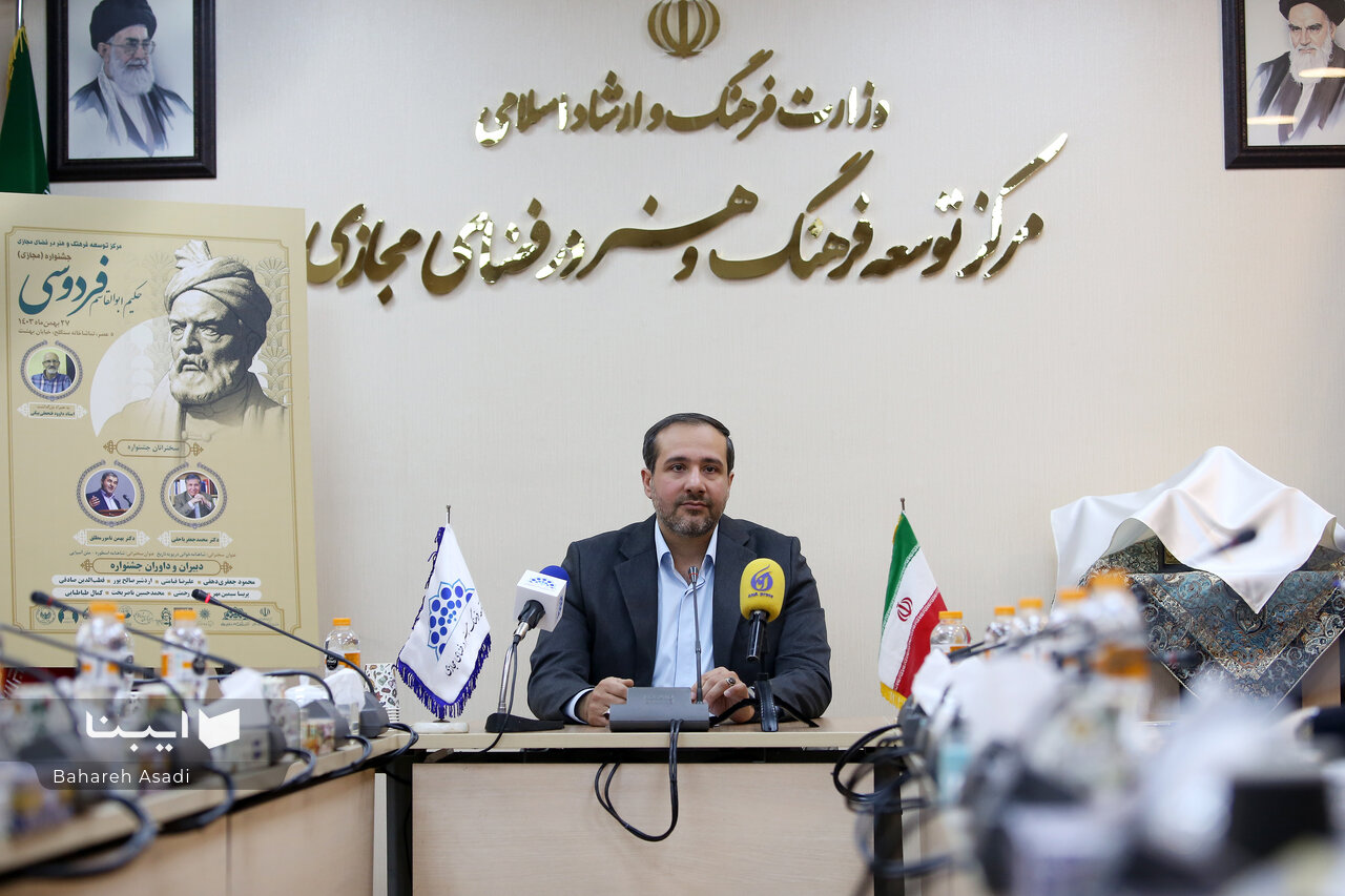 میراث ادبی فردوسی را در فضای مجازی احیا خواهیم کرد