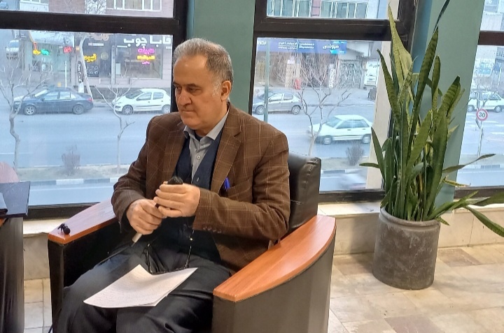 کالبد شکافی زندگی در مجموعه داستانهای کوتاه «زندگی مهتاب»