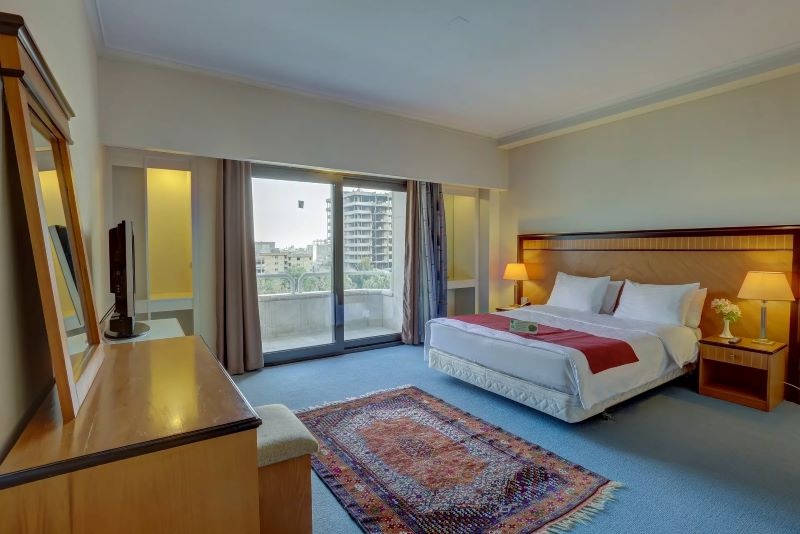 هتل هما ۲ مشهد؛ لوکس و شیک با چشمانداز حرم