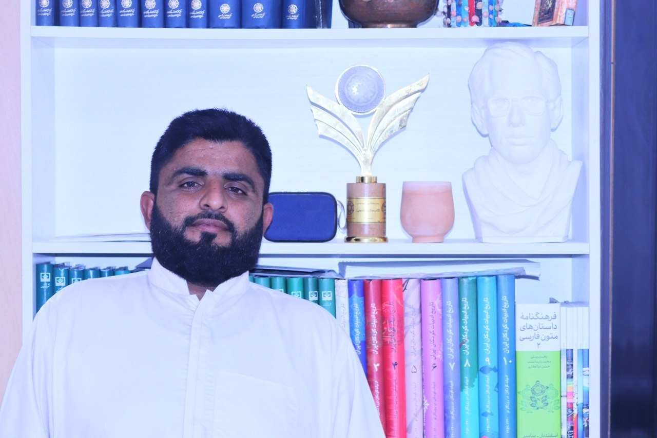 روایتی از مصائب کتابخوانی در روستای دورافتاده بلوچستان/ از کتابخانه سیار شتری تا کسب عنوان دوستدار کتاب روایتی از مصائب کتابخوانی در روستای دورافتاده بلوچستان/ از کتابخانه سیار شتری تا کسب عنوان دوستدار کتاب