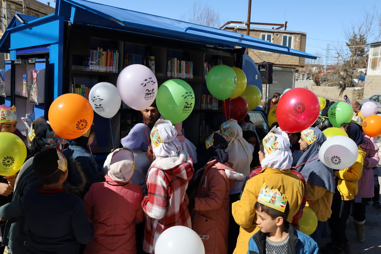 توسعه عدالت فرهنگی از اهداف اصلی کتابخانههای عمومی سیار است