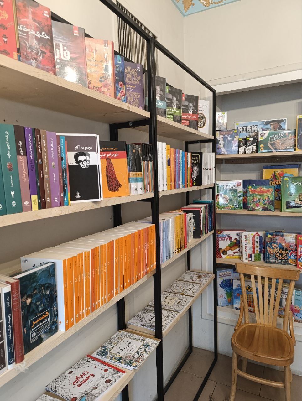 روایتی از فعالیت ۶ شعبه «خوببوک» در مشهد/ تجربهای نو از کتابخوانی با شعار «کتاب در جریان زندگی»