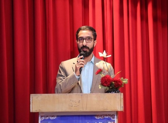 پرندههای شاعر در دستهای کودکان چهارمحال و بختیاری بال میگیرد